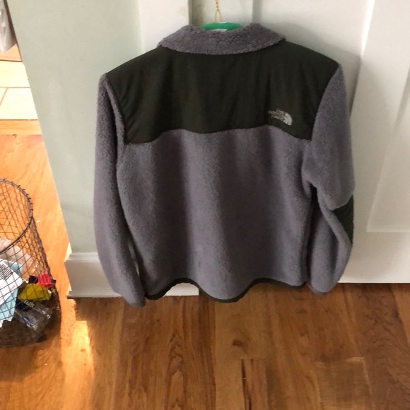 North face jacket - Picture 3 of 4